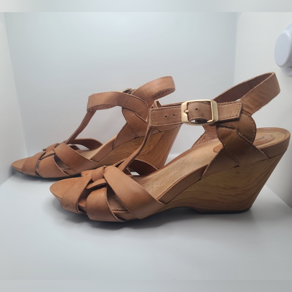 Clarks Artisan Size 8 Woodward Willow Wedge Sandal